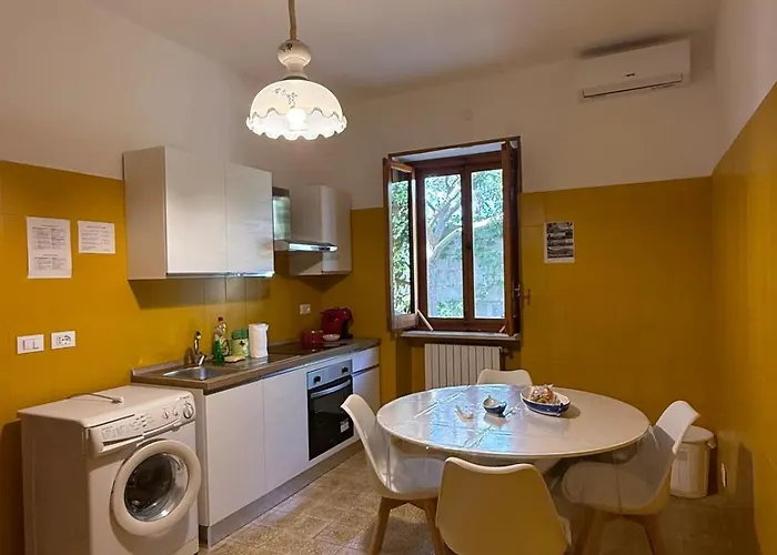 Апартаменты Casa L'orizzonte Санта-Чезареа-Терме